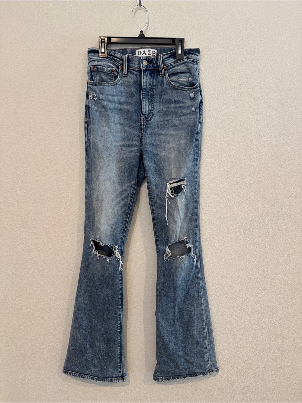 DAZE Women's Medium Blue Distressed Bootcut Jeans